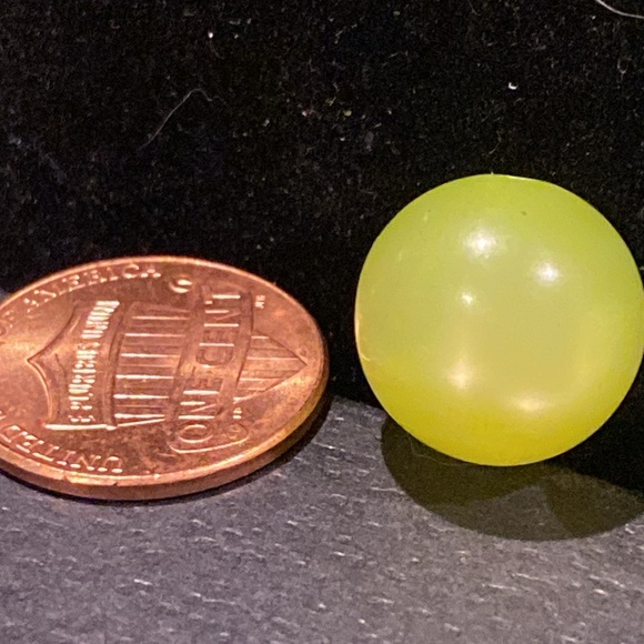 # 115 Green Moonglow Lucite - Picture 3 of 3